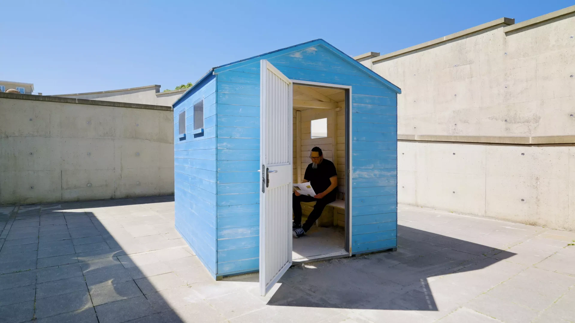 Sun and Sea Listening House