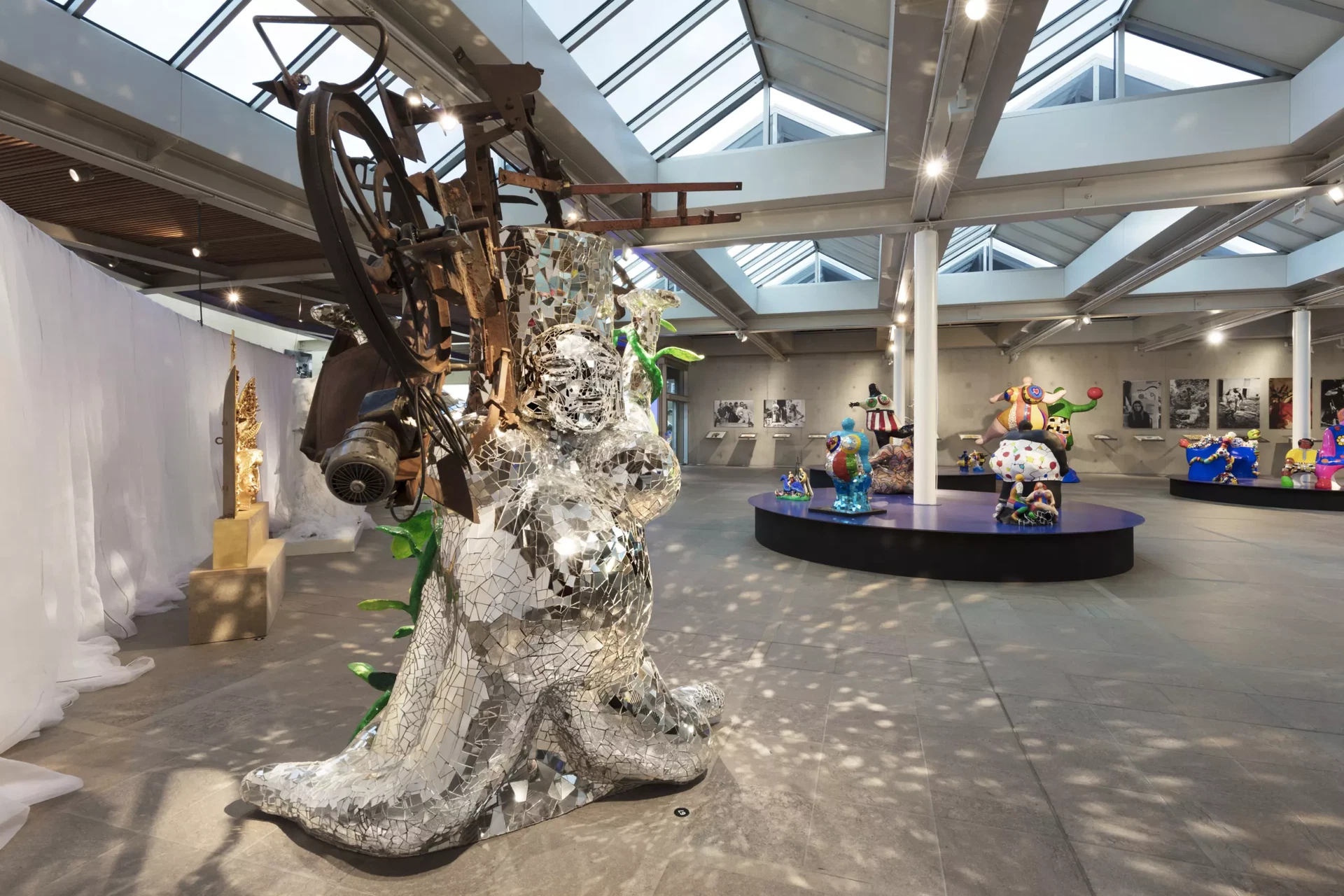 Zaaloverzicht Niki de Saint Phalle