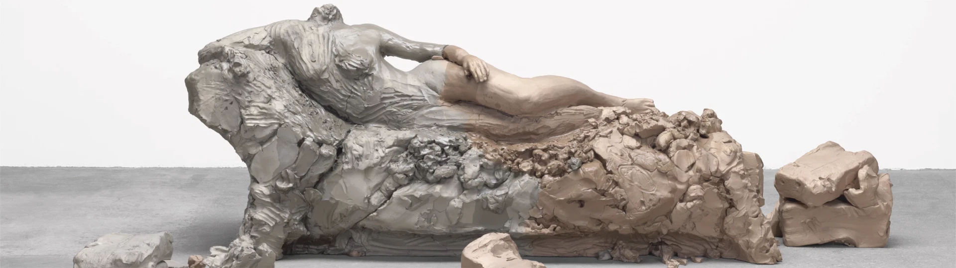 Dossier Reclining Figure